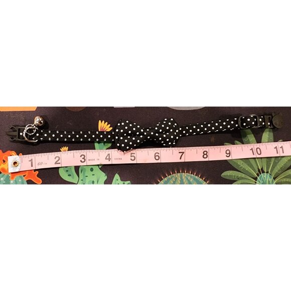 NEW Adjustable Black Polka Dot Cat Collar With Bow Tie & Bell For Cats Or Kitten - Picture 7 of 7